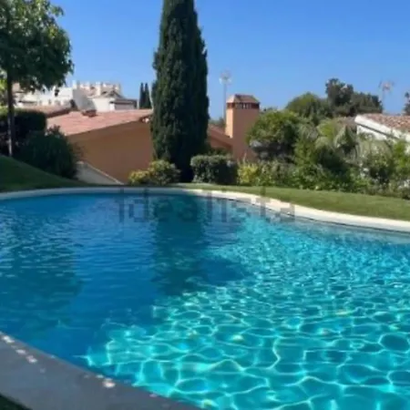 Casa Lujosa En Zona Exclusiva Con Piscina Privada * Marbella